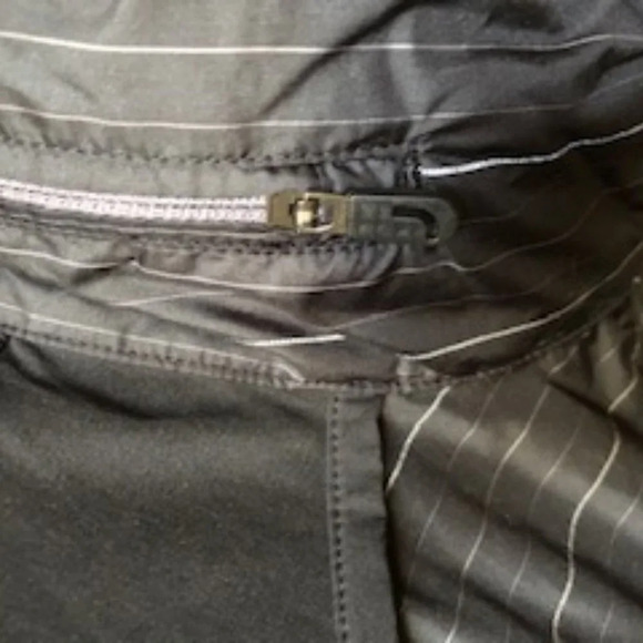 Lole Performance Hooded Striped Full Zip Windbreaker Jacket Black + Grey Sz L - Picture 4 of 7